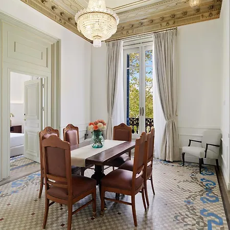 Boutique H10 Catalunya Plaza Hotel 3*