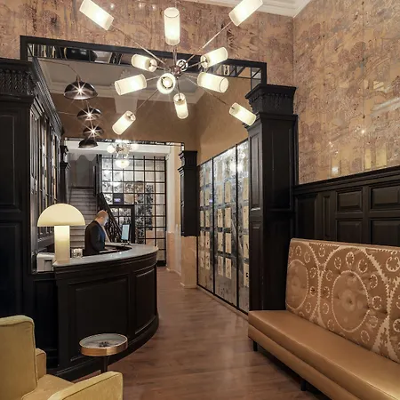 Boutique H10 Catalunya Plaza Hotel 3*