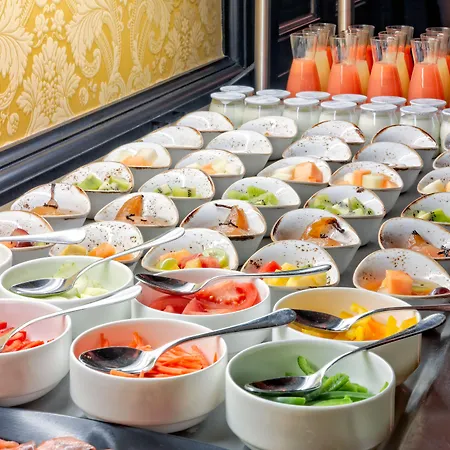 Boutique H10 Catalunya Plaza Hotel 3*