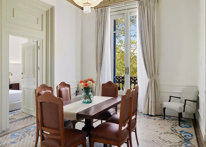 Boutique H10 Catalunya Plaza Hotel 3*