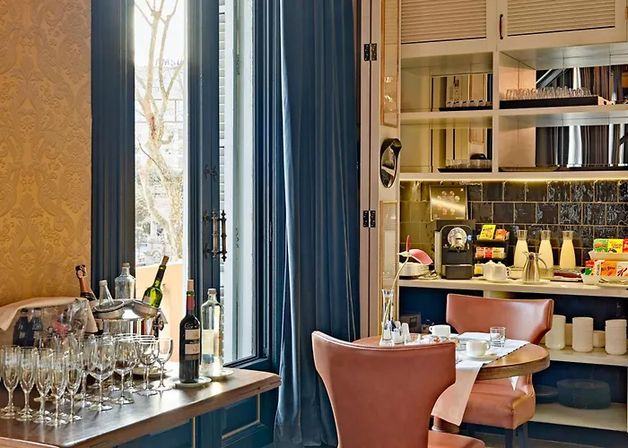 Boutique H10 Catalunya Plaza Hotel 3*