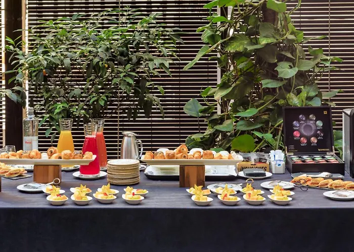 Boutique H10 Catalunya Plaza Hotel 3*