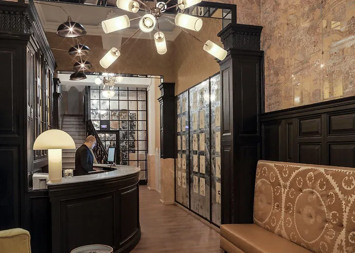 Boutique H10 Catalunya Plaza Hotel 3*